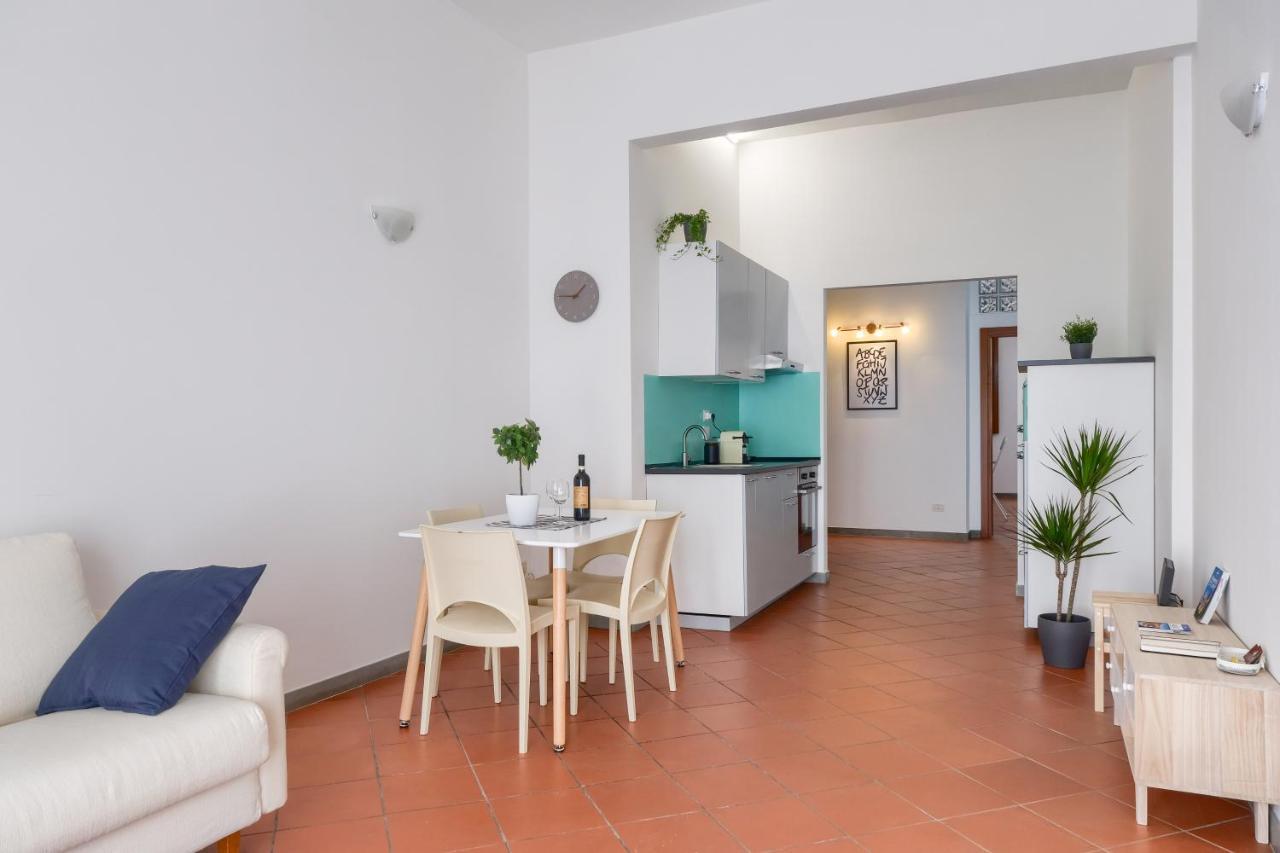 Le Cure Large Apt, 6+1 Beds. Center 15 Min Far By Bus. Apartment Florenz